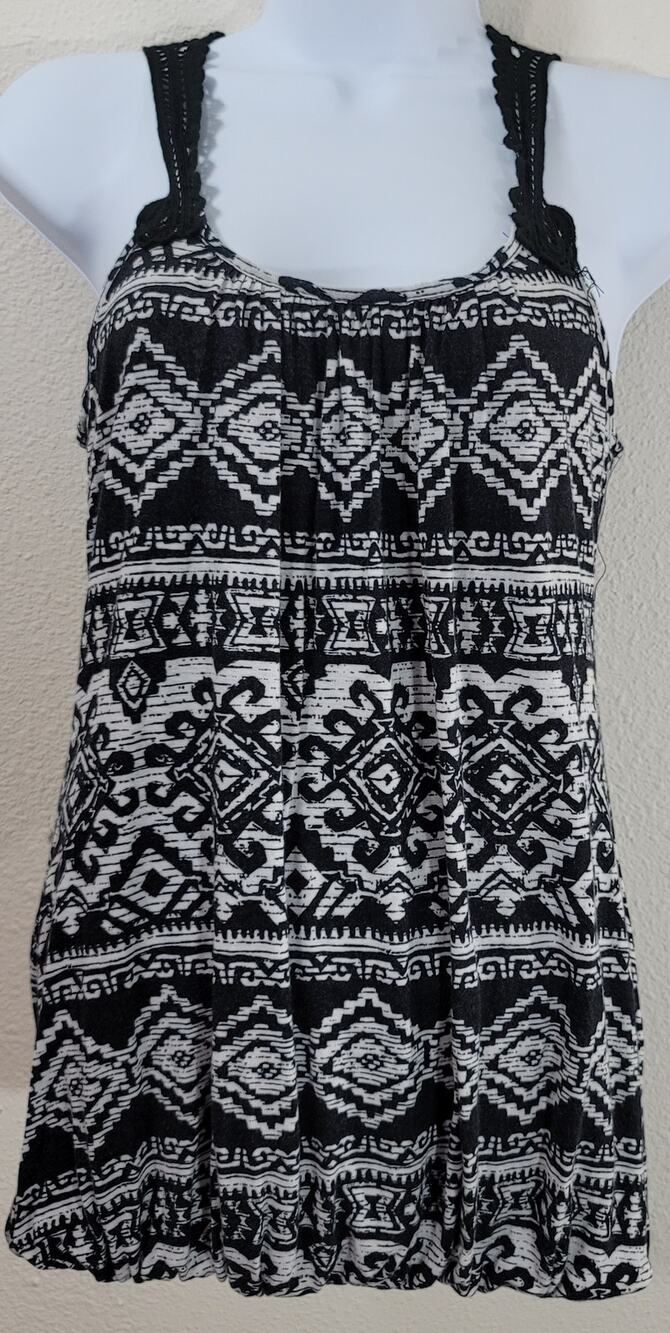 A'gaci Black White Aztec Print Racerback Tank Top Small Crochet Straps Lined